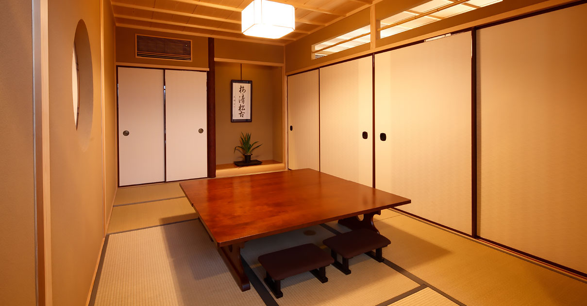 Sacred Lily Room(Omoto-No-Ma)